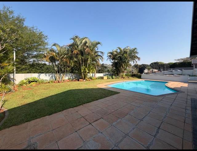4 BEDROOM HOUSE FOR SALE IN LA LUCIA